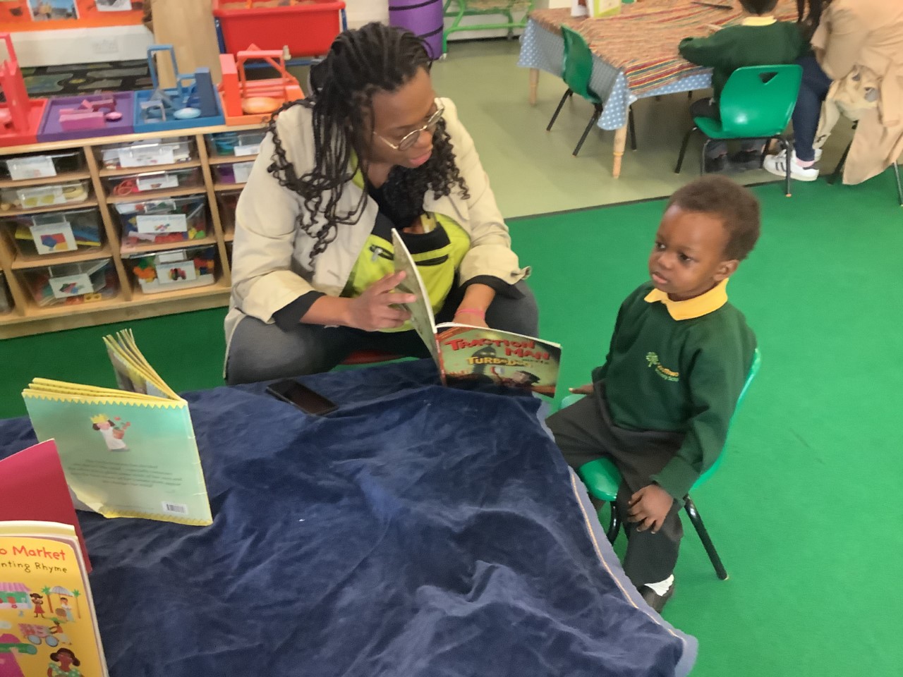 Southwold Primary School | Reading Session With EYFS